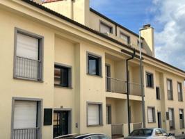 Piso en venta en Ribeira photo 0