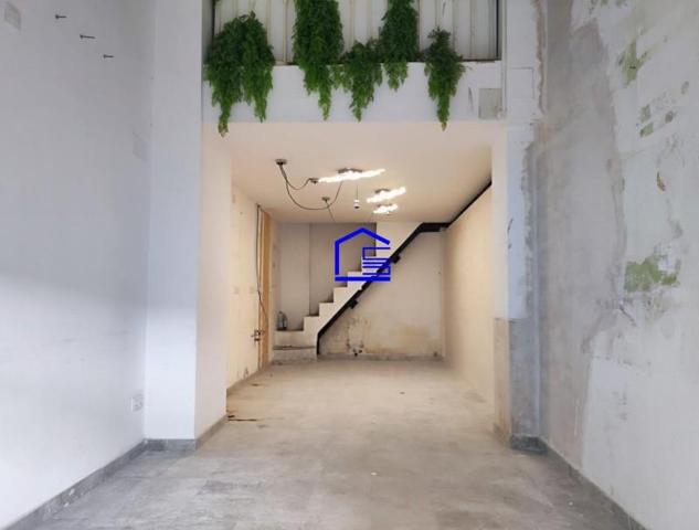 Local comercial en venta en Cádiz, Playa de la Victoria photo 0