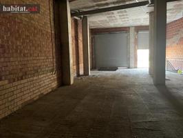 Local comercial en venta en Vilanova i la Geltrú, Llimonet photo 0