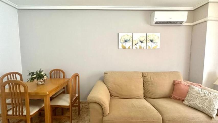 Apartamento en venta en Torrevieja, Estacion de autobuses photo 0