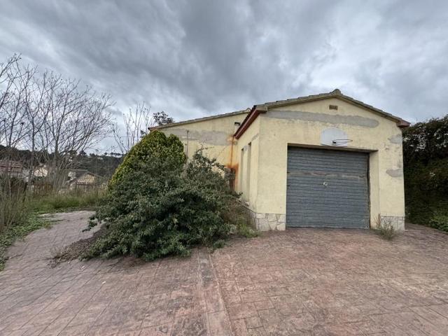 Casa en venta en La Torre de Claramunt photo 0