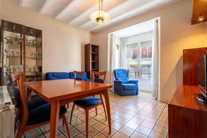 Piso en venta en Reus, Mestral photo 0