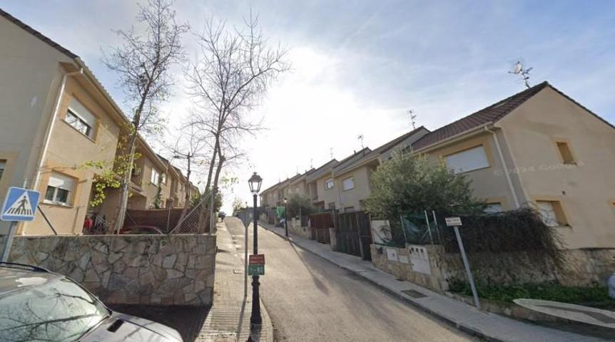 Adosada en venta en Méntrida, Castilla la mancha photo 0