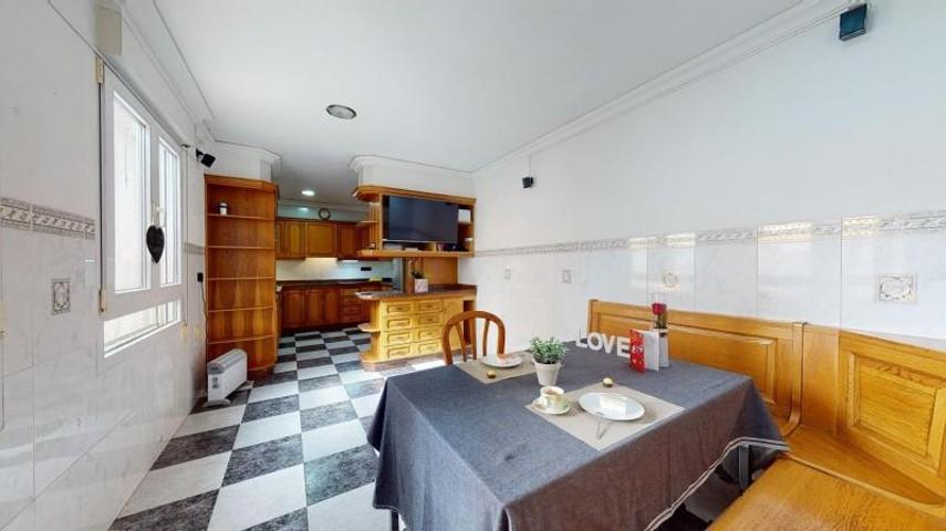 Casa en venta en Novelda, MAS Y MAS-TONYS MUEBLISTAS photo 0