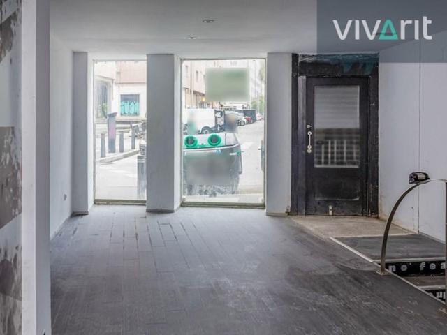 Local comercial en venta en A Coruña, Agra del Orzán photo 0