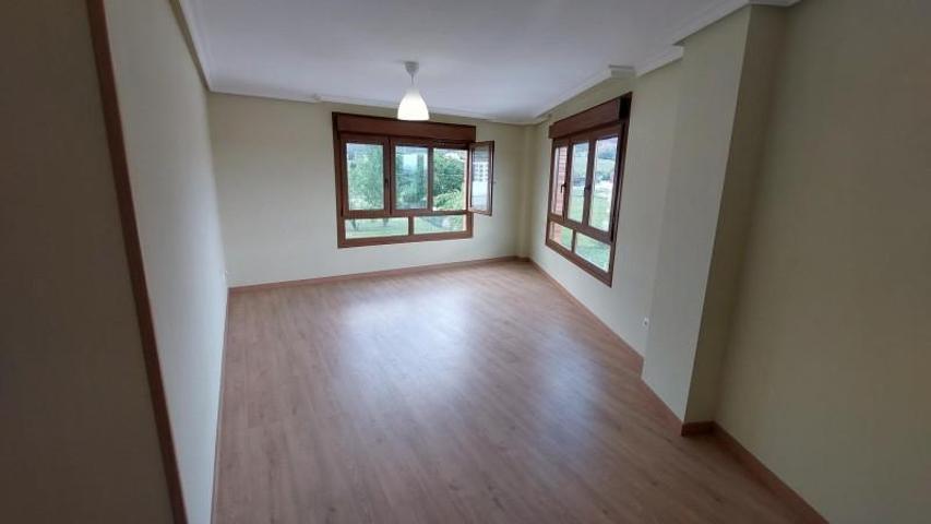 Piso en venta en Llanera, Posada de Llanera photo 0