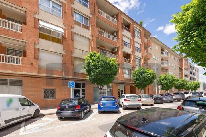 Piso en venta en Tortosa, Baix Ebre photo 0