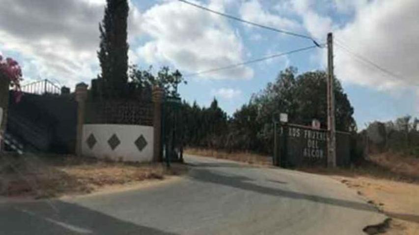 Chalet en venta en Carmona, URB LOS FRUTALES DE ALCOR, PARC.96 photo 0