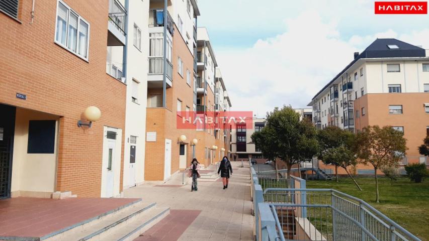 Piso en venta en Zamora, Pinilla photo 0