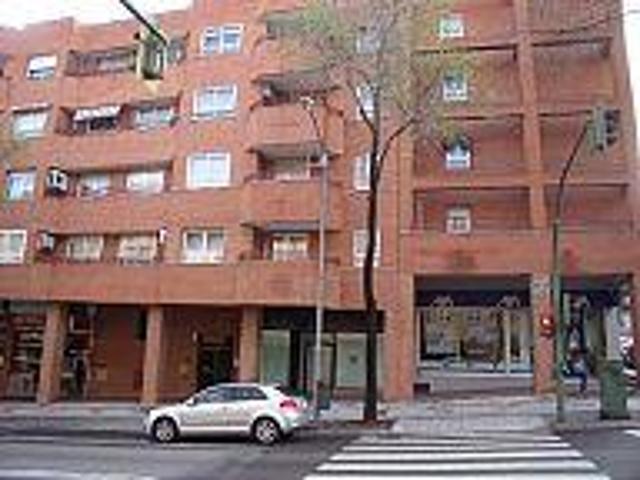 Local comercial en venta en Guadalajara, Parque del rio photo 0