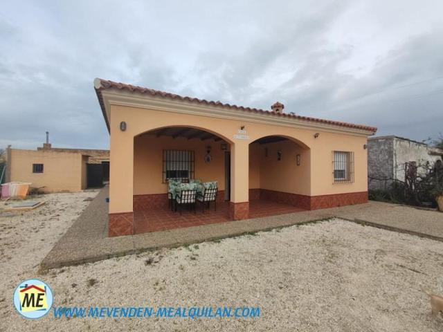 Chalet en venta en La Puebla de Cazalla, La Puebla De Cazalla photo 0