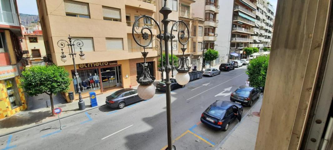 Local comercial en venta en Orihuela, Orihuela photo 0