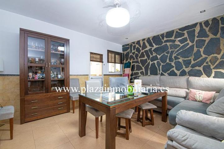 Chalet en venta en Lucena, Llano de Las Tinajerías photo 0