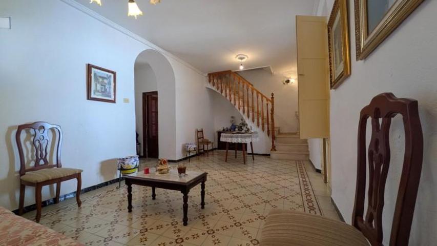 Casa en venta en Pilas, Andalucia photo 0