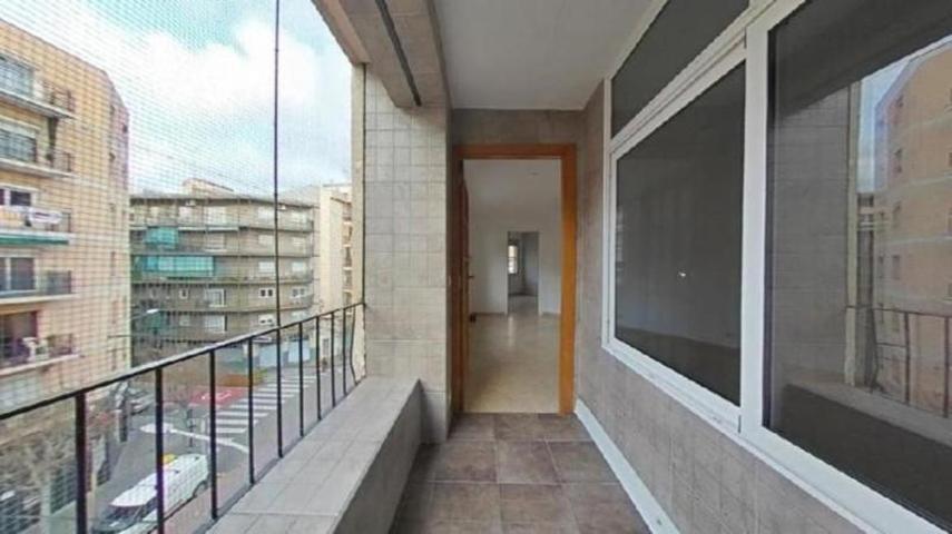 Piso en venta en Mataró, Peramas photo 0