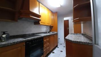 Piso en venta en Córdoba, Av. Barcelona - Viñuela - Rescatado photo 0