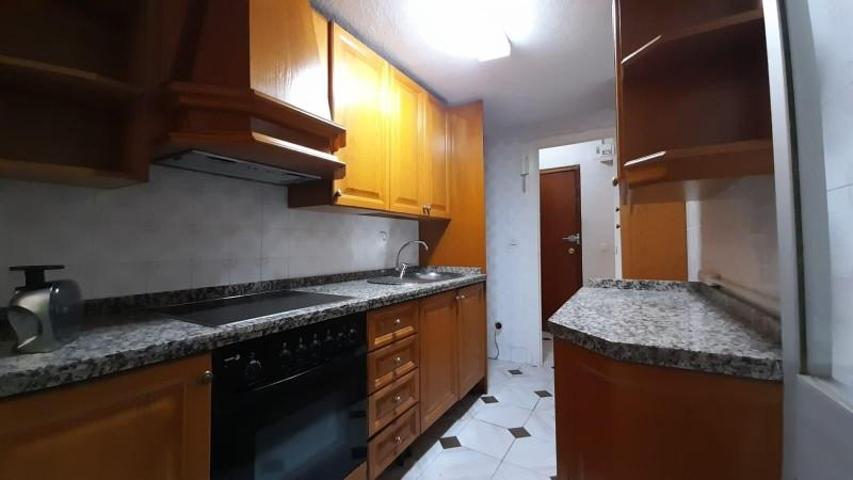 Piso en venta en Córdoba, Av. Barcelona - Viñuela - Rescatado photo 0
