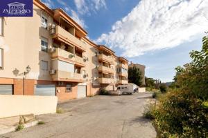 Piso en venta en Cenes de la Vega, Cerro del oro photo 0