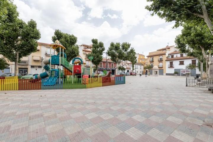 Piso en venta en Cúllar Vega, Vega de granada zona noroeste photo 0