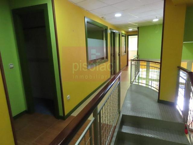 Local comercial en venta en Lugo photo 0