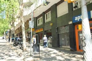 Local comercial en venta en Barcelona, La Sagrada Família photo 0