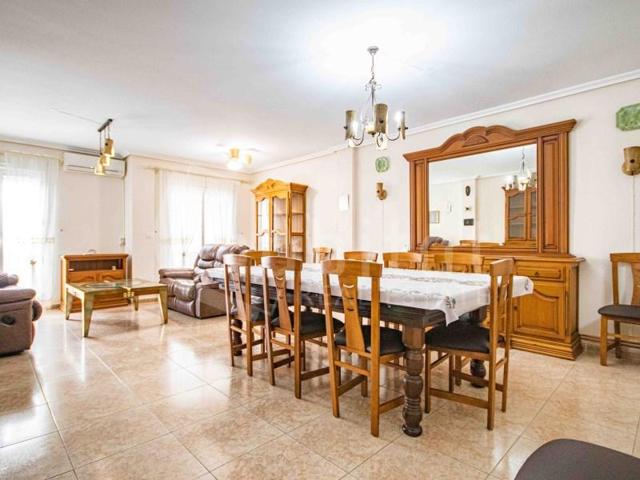 Apartamento en venta en Los Montesinos photo 0