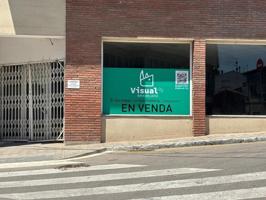Local comercial en venta en Manlleu photo 0