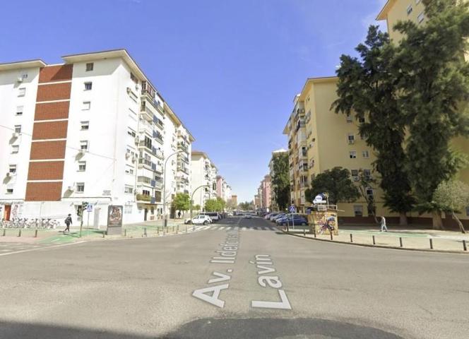 Piso en venta en Sevilla, Parque Alcosa photo 0