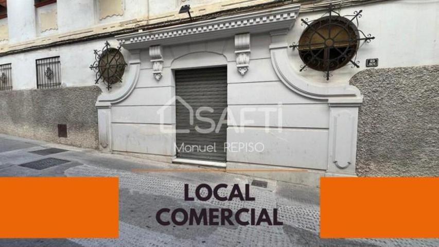 Local comercial en venta en Montilla photo 0