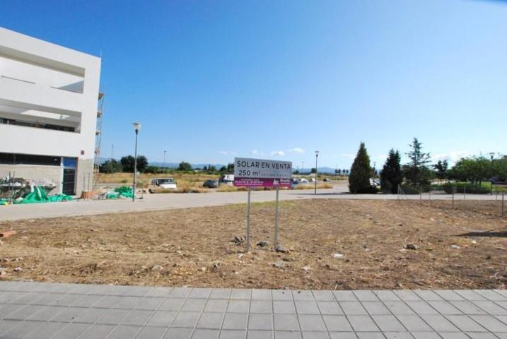 Terreno en venta en Llíria, COLEGIO S. MIGUEL photo 0