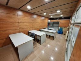 Local comercial en venta en Sabadell, Centre photo 0