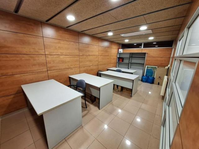 Local comercial en venta en Sabadell, Centre photo 0