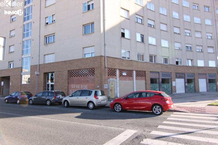 Local comercial en venta en Pamplona, Rochapea photo 0