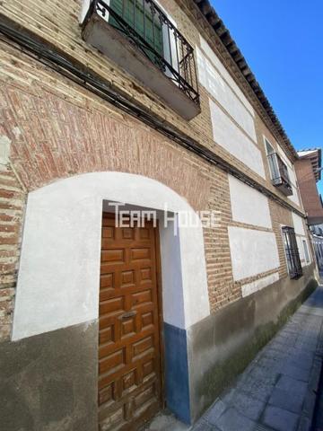 Adosada en venta en La Puebla de Montalbán, Calle Basilio Montalvo, 45516 photo 0