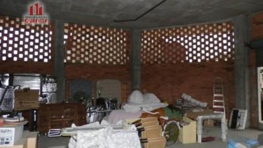 Local comercial en venta en Ourense, Veintiuno photo 0