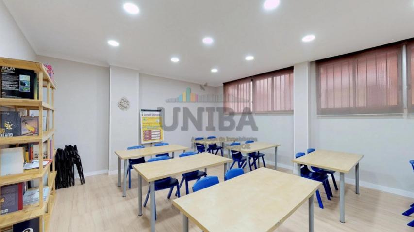 Local comercial en venta en Badajoz, Pardaleras photo 0