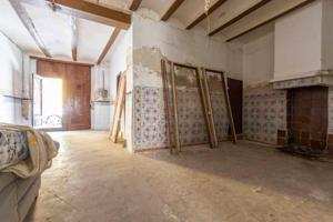 Casa en venta en La Pobla de Vallbona, Casco urbano photo 0