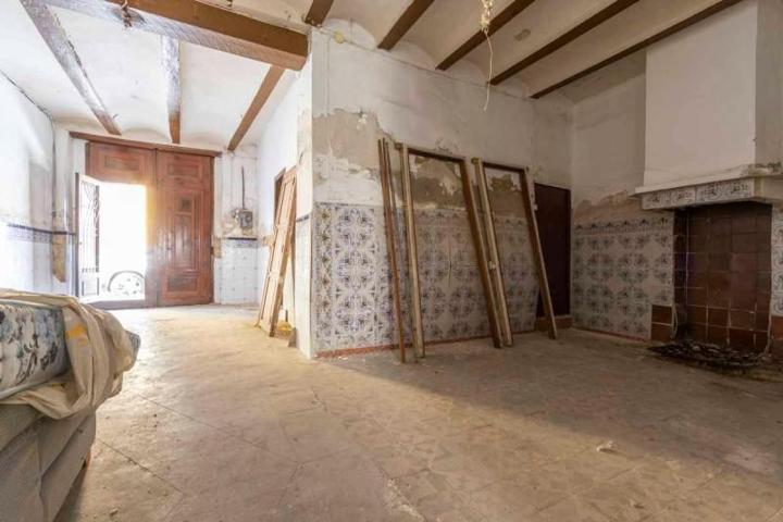 Casa en venta en La Pobla de Vallbona, Casco urbano photo 0