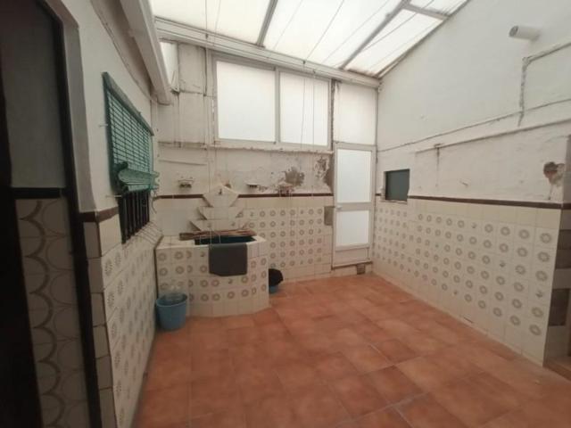 Casa en venta en Puente Genil, Semi centro photo 0