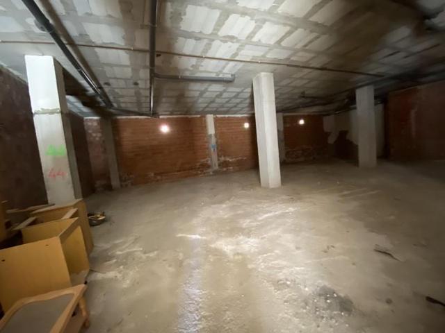 Local comercial en venta en Lorca photo 0