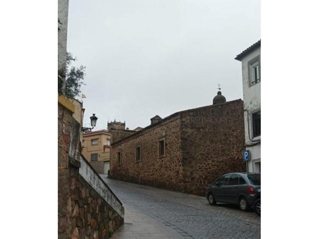 Casa en venta en Cáceres photo 0