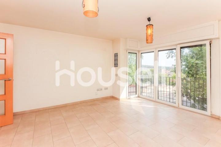 Piso en venta en L'Arboç photo 0