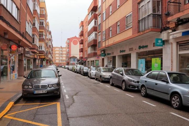 Local comercial en venta en Valladolid, La rubia photo 0