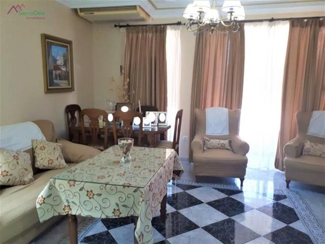 Piso en venta en Ubrique, Centro photo 0