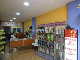 Local comercial en venta en Cáceres, Centro photo 0