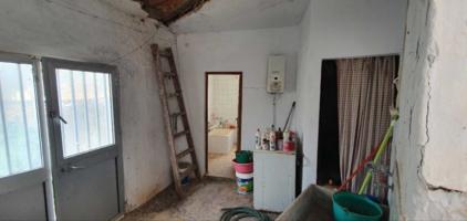 Casas de pueblo en venta en Alozaina, Alozaina photo 0