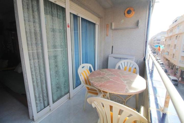 Apartamento en venta en Torrevieja, Habaneras photo 0