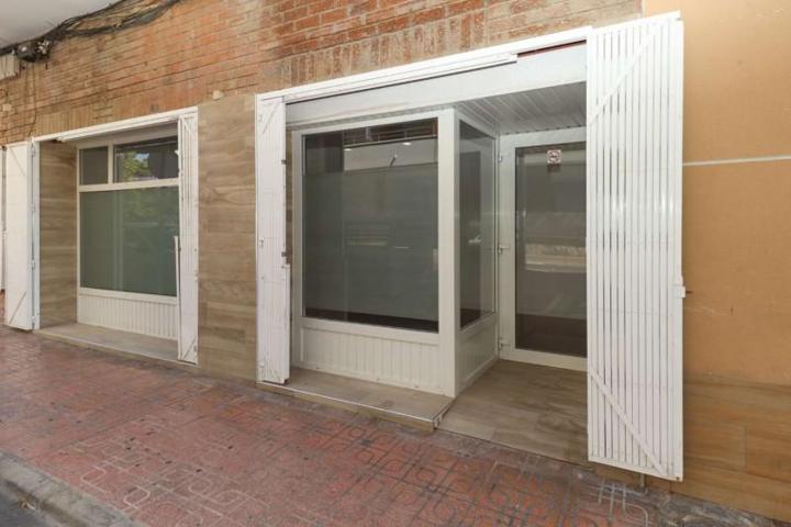 Local comercial en venta en Torrevieja, El Acequión - Los Naúfragos photo 0