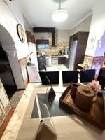 Casa en venta en Alcalá del Río, Alcala de Rio photo 0