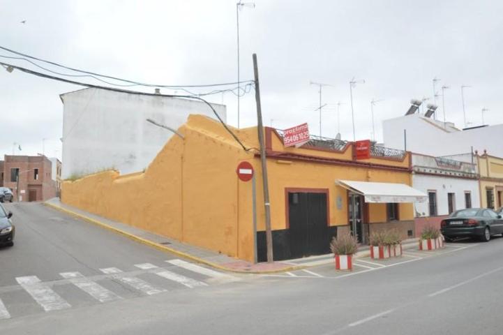 Casa en venta en Mairena del Alcor, Mairena del alcor photo 0